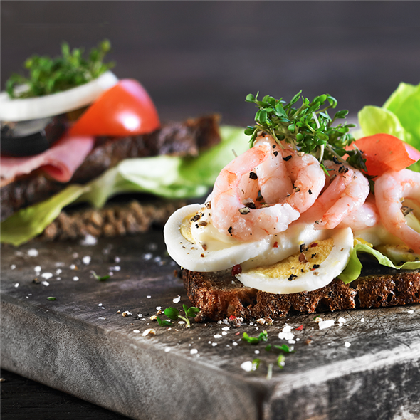 Højtbelagt smørrebrød